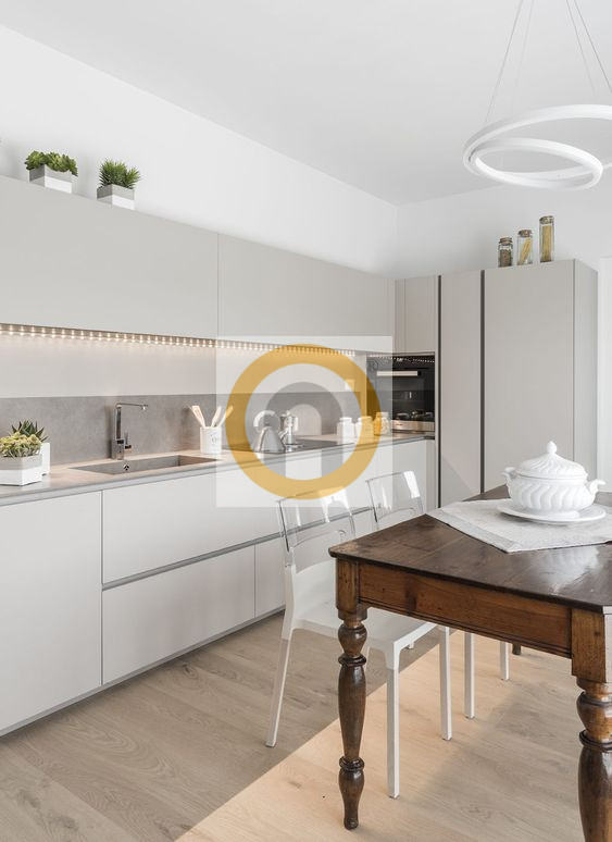 La tua nuova casa, confortevole e funzionale, a soli Euro 309.000!
Scoprite questa moderna e raff...