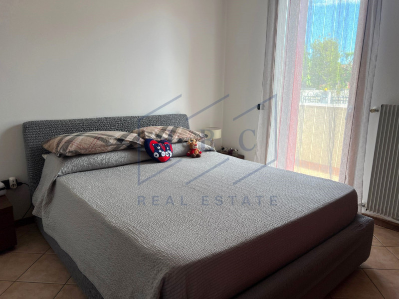 SAN STINO DI LIVENZA - (VE)
Siamo lieti di presentarvi, in esclusiva, un'opportunità immobiliare ...