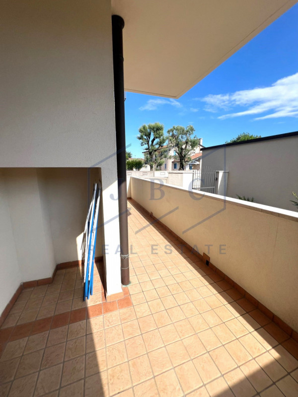 SAN STINO DI LIVENZA - (VE)
Siamo lieti di presentarvi, in esclusiva, un'opportunità immobiliare ...