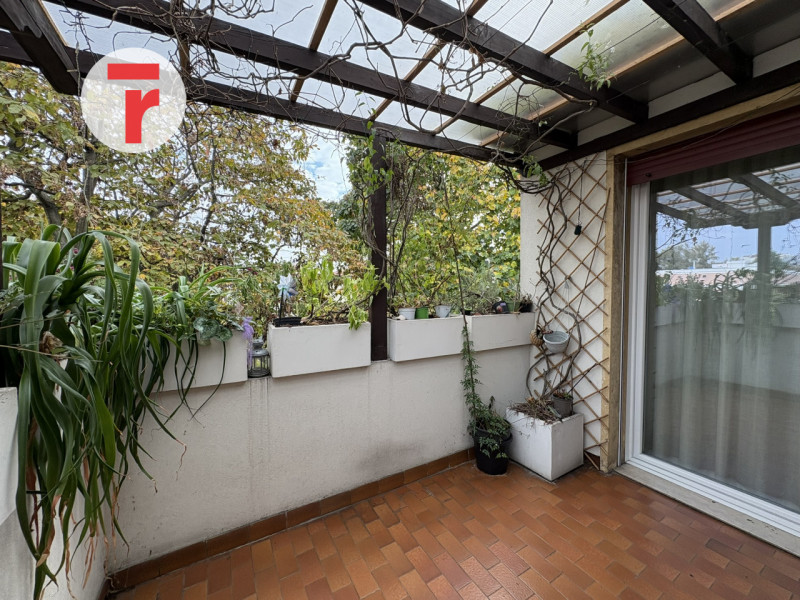 Bifamiliare in orrizontale ristrutturata nel quartiere San Carlo. L'immobile si trova in una zona...