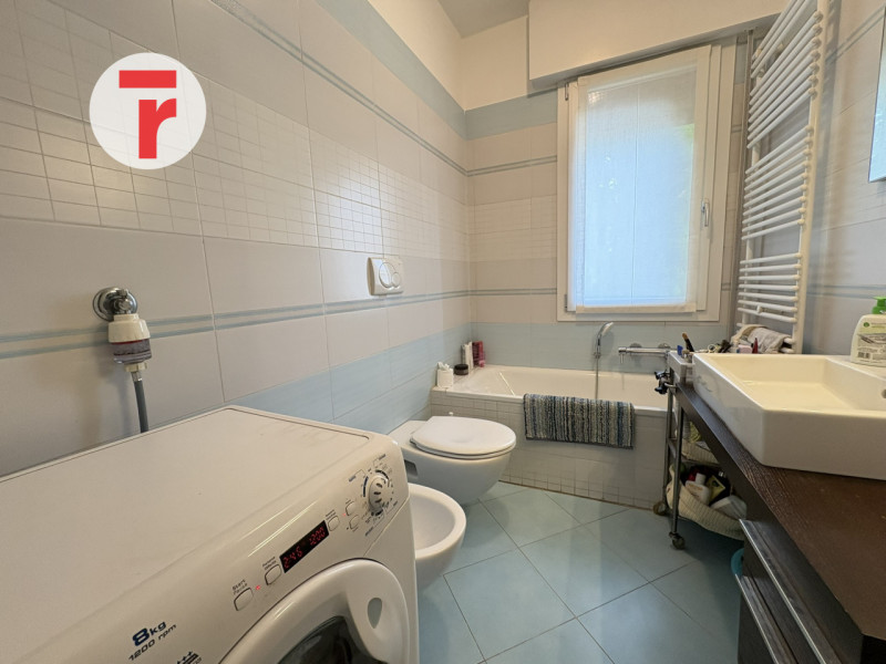 Bifamiliare in orrizontale ristrutturata nel quartiere San Carlo. L'immobile si trova in una zona...