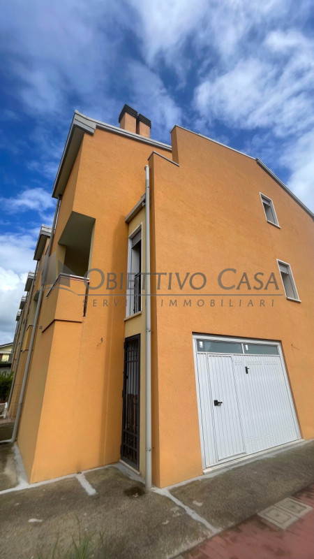 Rif. SPS178 - In zona residenziale tranquilla ma centrale a Sant'Angelo di Piove di Sacco, comoda...