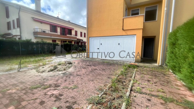 Rif. SPS178 - In zona residenziale tranquilla ma centrale a Sant'Angelo di Piove di Sacco, comoda...