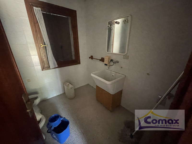 Scoprite un angolo di paradiso nel cuore della campagna veneta, con questo affascinante rustico s...