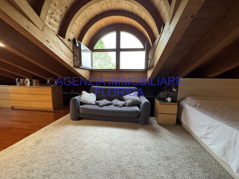 A Camposampiero, in una zona tranquilla e leggermente periferica, vi proponiamo un bellissimo app...