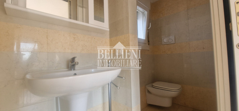 SANT'ANDREA - Proponiamo in vendita un elegante attico su due livelli con terrazze panoramiche e ...