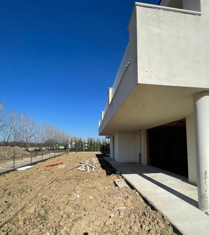 Abano Terme, quartiere San Lorenzo, proponiamo un'esclusiva villa singola in costruzione in class...