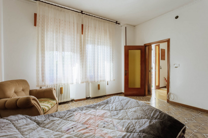 A Monselice, nel cuore del quartiere residenziale di San Bortolo, proponiamo in vendita una casa ...