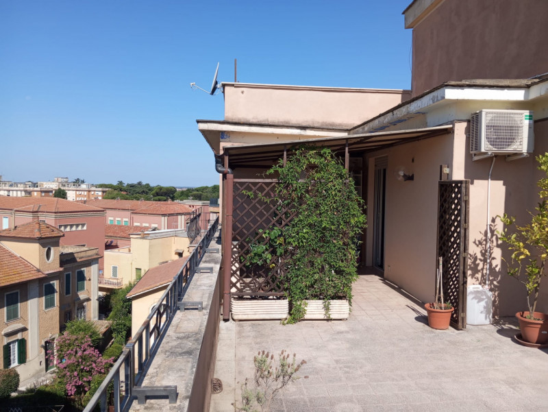 Roma Affitto Attico