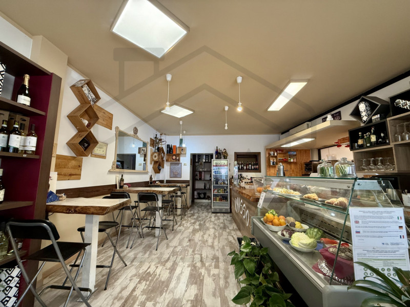 MONTEGROTTO TERME - In posizione strategica, nel cuore di Montegrotto Terme e a ridosso del confi...