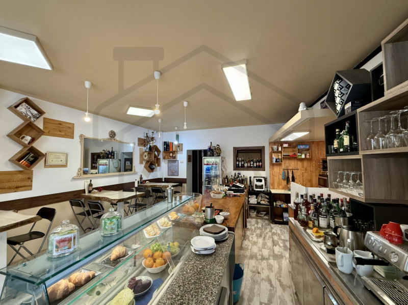 MONTEGROTTO TERME - In posizione strategica, nel cuore di Montegrotto Terme e a ridosso del confi...