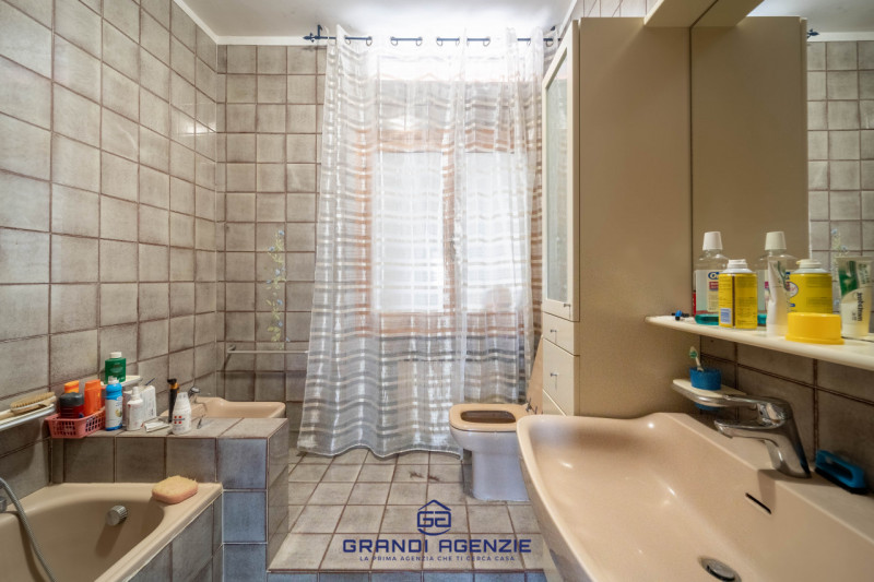 In posizione strategica, nel cuore di Campiglia dei Berici, proponiamo in vendita un interessante...