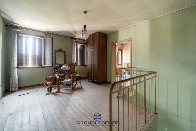 In posizione strategica, nel cuore di Campiglia dei Berici, proponiamo in vendita un interessante...