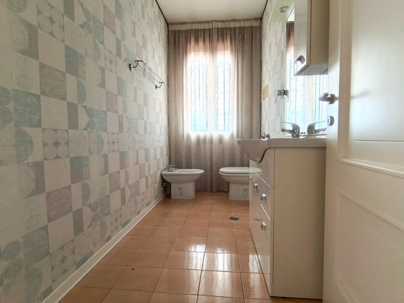 RIf. PDS245 
Proponiamo in vendita un confortevole appartamento al secondo e ultimo piano di un p...