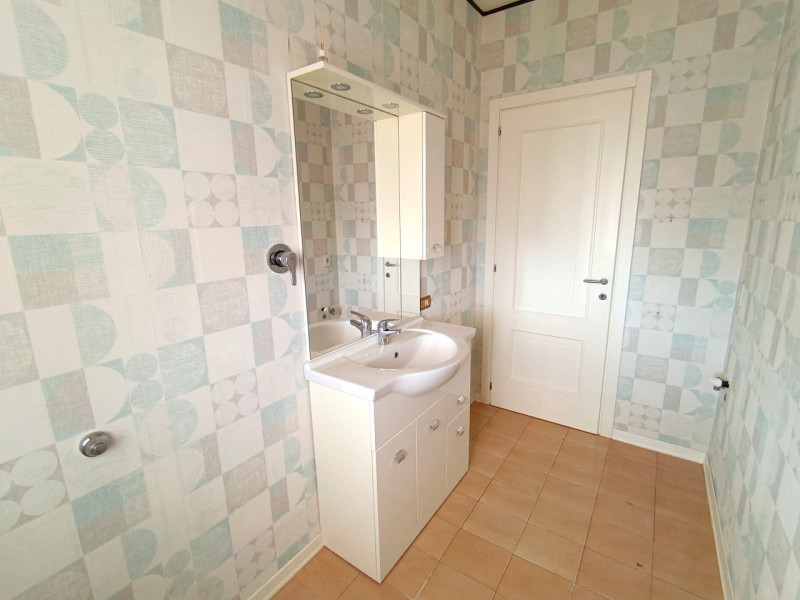 RIf. PDS245 
Proponiamo in vendita un confortevole appartamento al secondo e ultimo piano di un p...