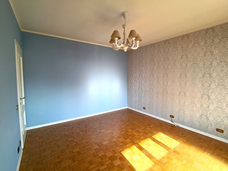 RIf. PDS245 
Proponiamo in vendita un confortevole appartamento al secondo e ultimo piano di un p...