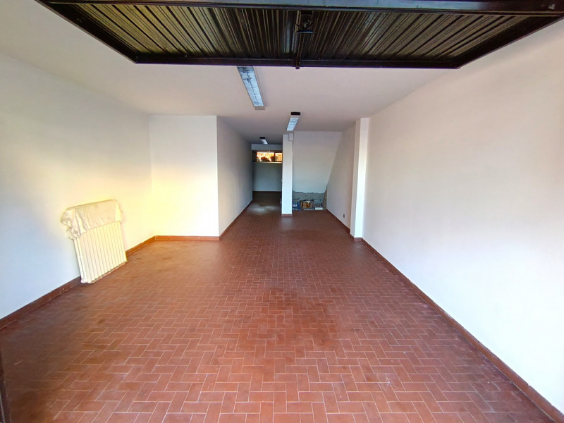 RIf. PDS245 
Proponiamo in vendita un confortevole appartamento al secondo e ultimo piano di un p...