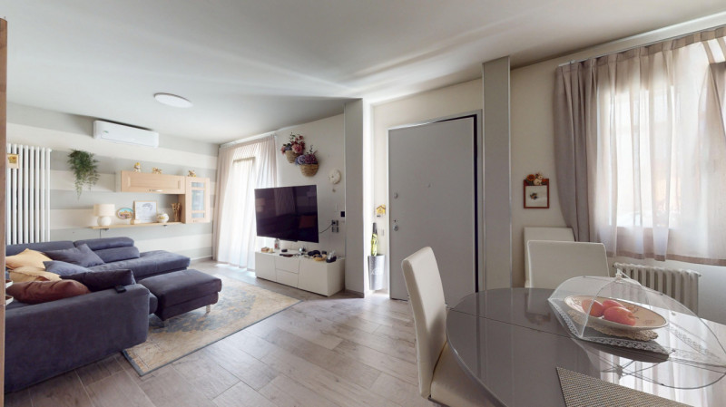 ANCONETTA

Inserito in un quartiere residenziale, zona ben abitata e molto tranquilla. L’appartam...