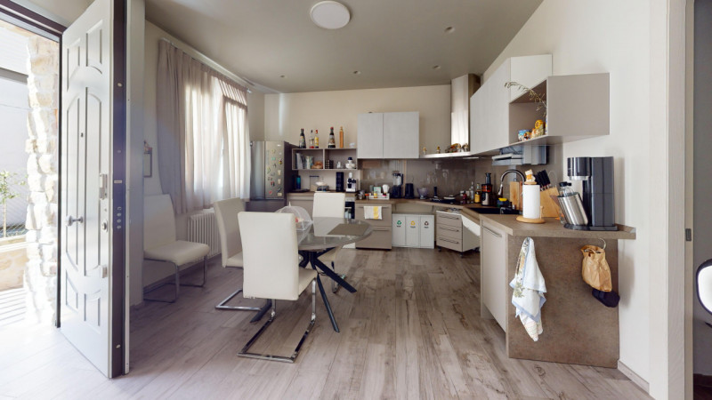 ANCONETTA

Inserito in un quartiere residenziale, zona ben abitata e molto tranquilla. L’appartam...