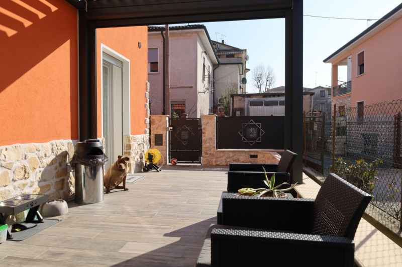 ANCONETTA

Inserito in un quartiere residenziale, zona ben abitata e molto tranquilla. L’appartam...