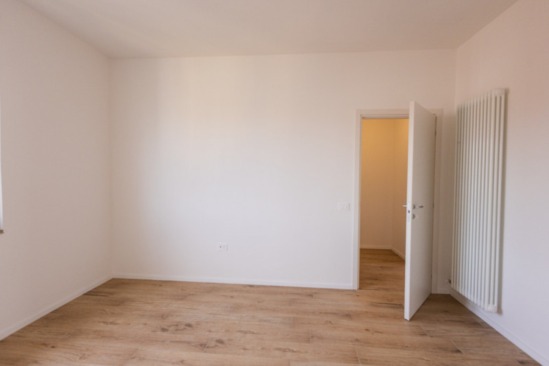 SANT’ANDREA

Inserito in un quartiere residenziale, comodo a tutti i principali servizi a pochi m...