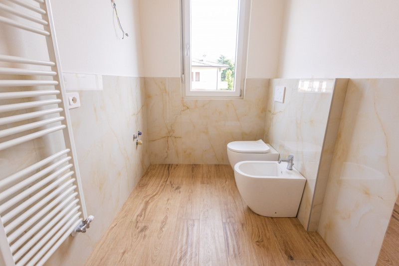 SANT’ANDREA

Inserito in un quartiere residenziale, comodo a tutti i principali servizi a pochi m...