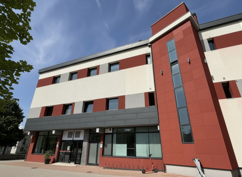 STADIO

In una delle zone più strategiche della città, lungo una via di forte passaggio e a pochi...