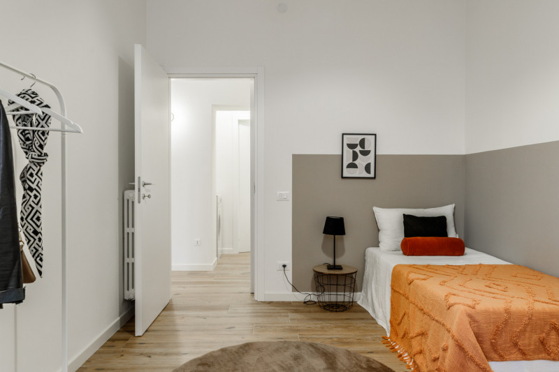 SANT’ANDREA

Inserito in un quartiere residenziale, comodo a tutti i principali servizi a pochi m...