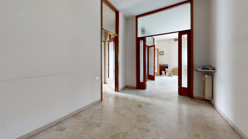 ARACELI

Situato in una delle zone più richieste e apprezzate della città, comoda a tutti i princ...