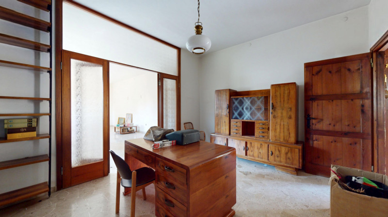 ARACELI

Situato in una delle zone più richieste e apprezzate della città, comoda a tutti i princ...