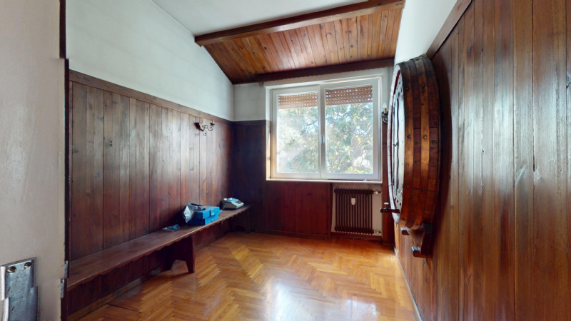 ARACELI

Situato in una delle zone più richieste e apprezzate della città, comoda a tutti i princ...