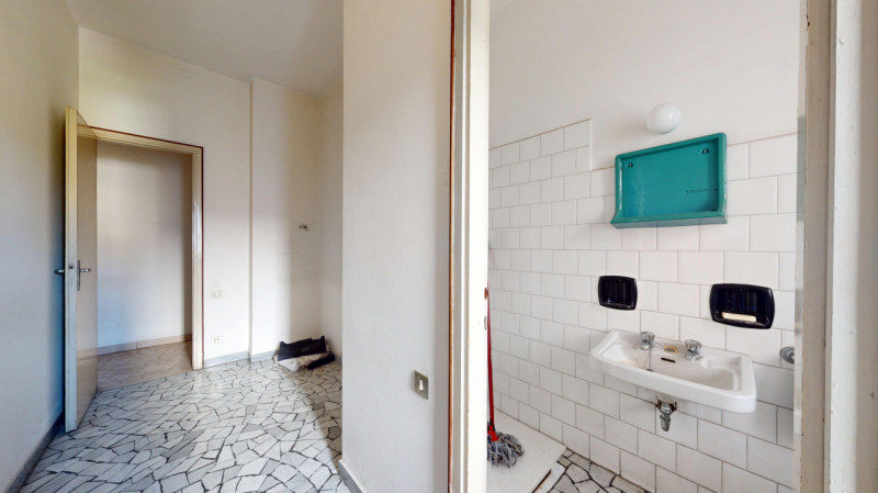 ARACELI

Situato in una delle zone più richieste e apprezzate della città, comoda a tutti i princ...