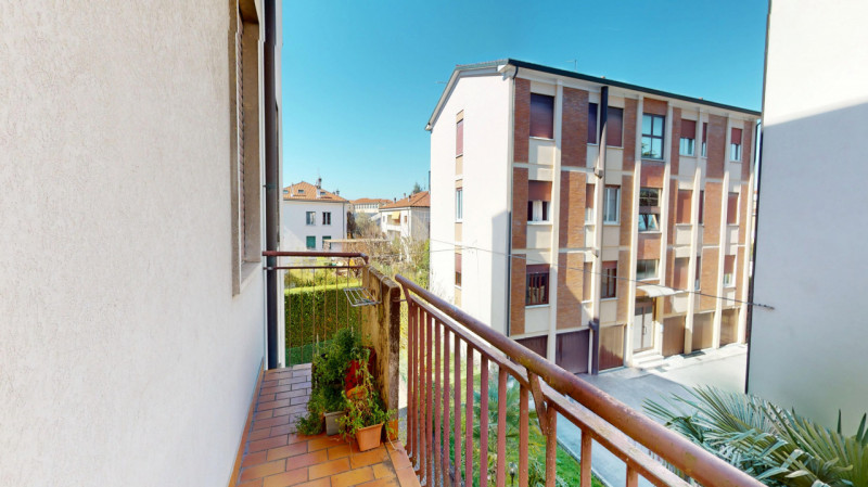 ARACELI

Situato in una delle zone più richieste e apprezzate della città, comoda a tutti i princ...