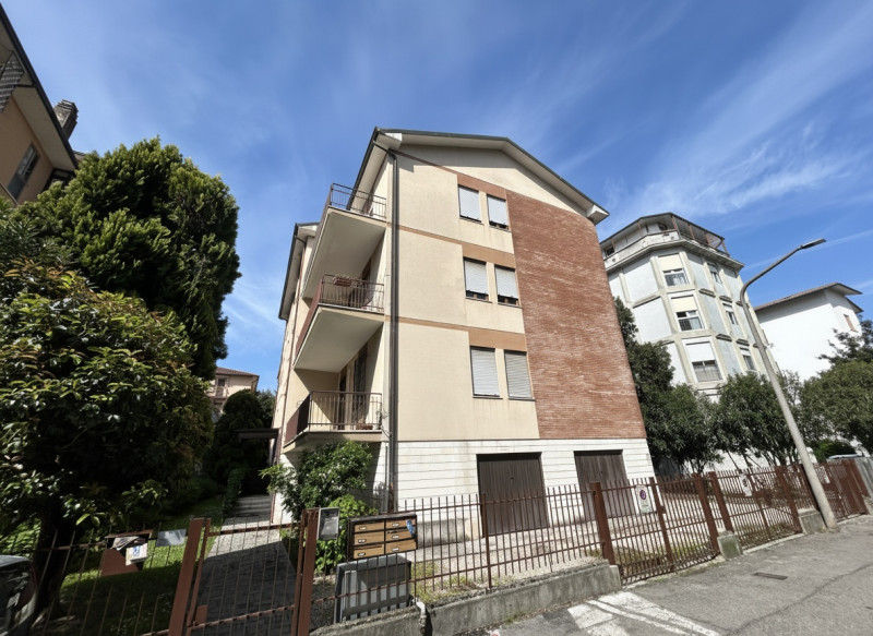 SANT'ANDREA

In un piacevole contesto residenziale, particolarmente apprezzato per la sua tranqui...