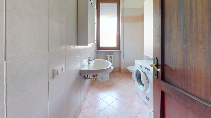 SANT’ANDREA

In un piacevole contesto residenziale, ben abitato e particolarmente apprezzato per ...