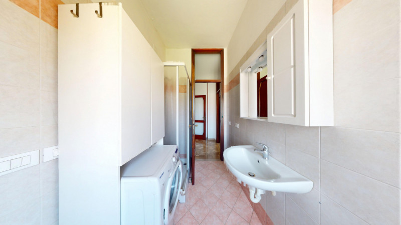 SANT’ANDREA

In un piacevole contesto residenziale, ben abitato e particolarmente apprezzato per ...