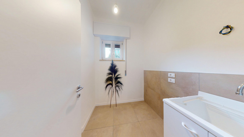 SANT’ANDREA

Inserito in un quartiere residenziale, comodo a tutti i principali servizi a pochi m...