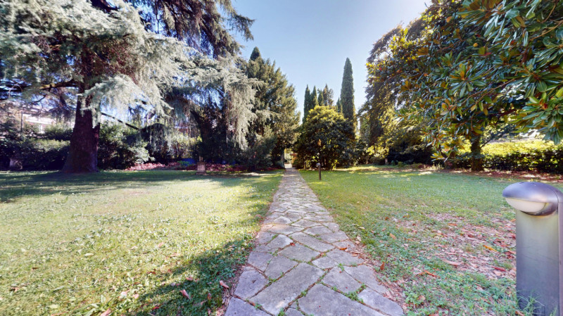 SANT’ANDREA

DESCRIZIONE E PARTICOLARITA'

Immersa nella quiete e nell’eleganza della rinomata zo...