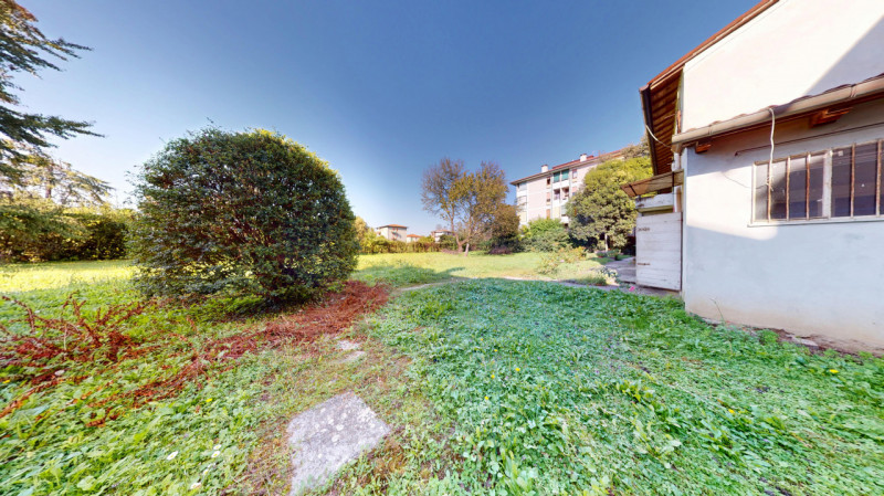 SANT’ANDREA

DESCRIZIONE E PARTICOLARITA'

Immersa nella quiete e nell’eleganza della rinomata zo...