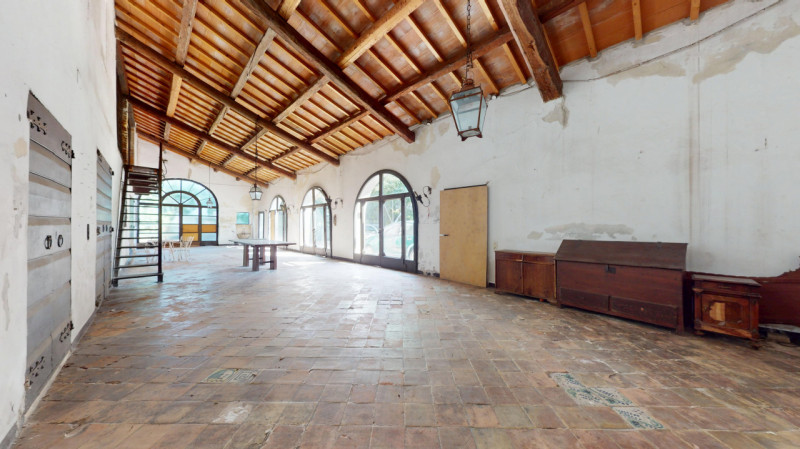 SANT’ANDREA

DESCRIZIONE E PARTICOLARITA'

Immersa nella quiete e nell’eleganza della rinomata zo...