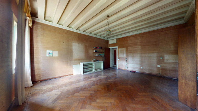 SANT’ANDREA

DESCRIZIONE E PARTICOLARITA'

Immersa nella quiete e nell’eleganza della rinomata zo...