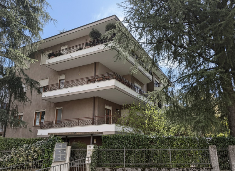 SANT’ANDREA

Inserito in un quartiere residenziale, comodo a tutti i principali servizi a pochi m...