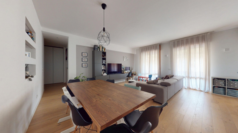 SANT’ANDREA

Inserito in un quartiere residenziale, comodo a tutti i principali servizi a pochi m...