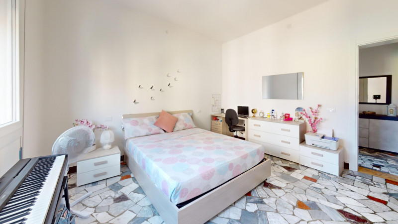 ARACELI

Inserito in un quartiere residenziale comodo a tutti i principali servizi, a pochi minut...