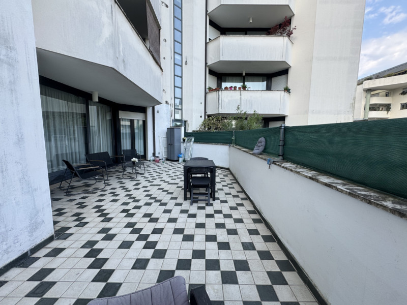Parco Città 

Inserito nel contesto di Parco Città, in una zona tranquilla, ben servita e ben abi...