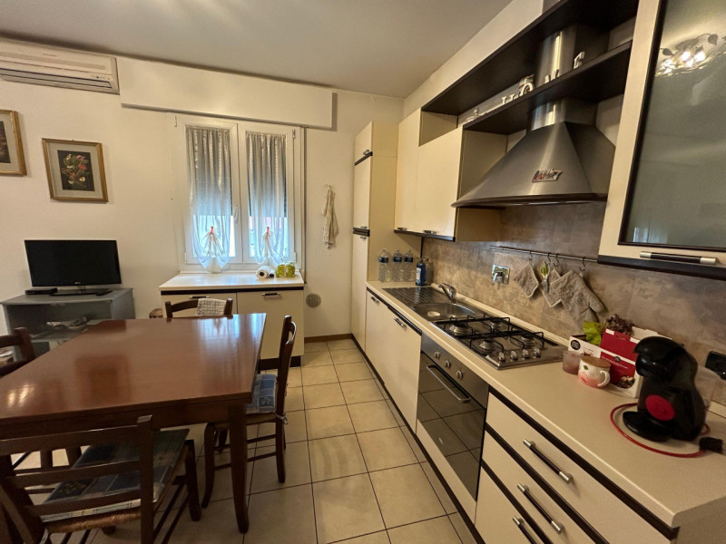 ARACELI

Inserito in un quartiere residenziale, zona ben abitata e molto tranquilla. L’appartamen...