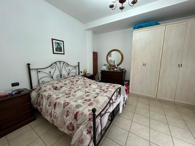 ARACELI

Inserito in un quartiere residenziale, zona ben abitata e molto tranquilla. L’appartamen...