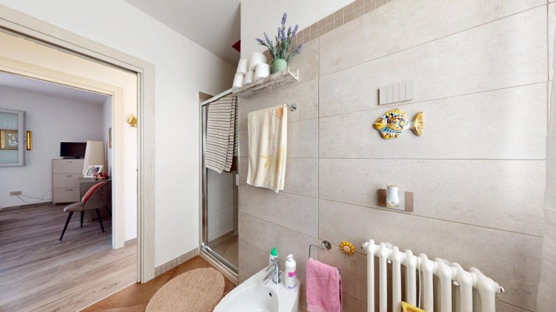 ANCONETTA

Inserito in un quartiere residenziale, zona ben abitata e molto tranquilla. L’appartam...