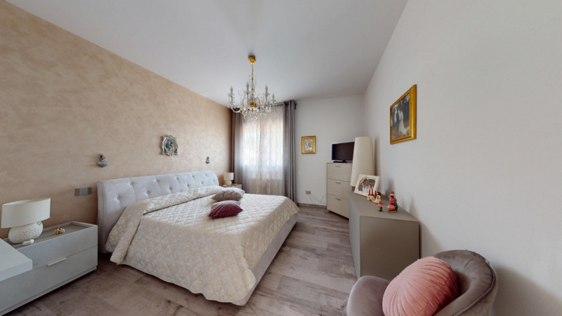 ANCONETTA

Inserito in un quartiere residenziale, zona ben abitata e molto tranquilla. L’appartam...