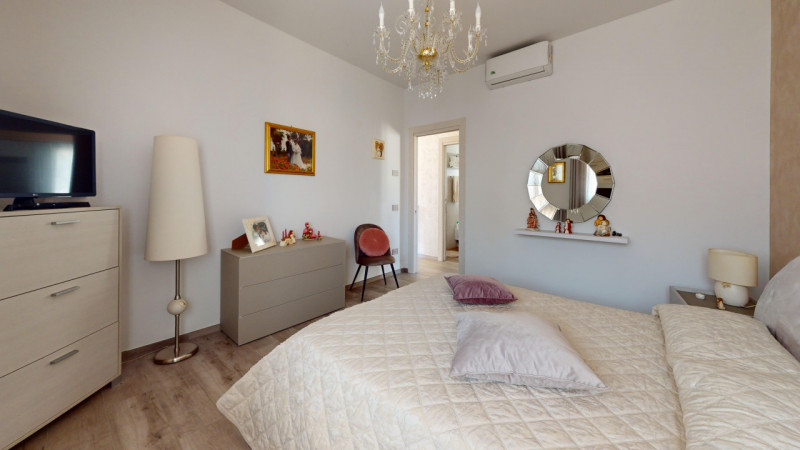 ANCONETTA

Inserito in un quartiere residenziale, zona ben abitata e molto tranquilla. L’appartam...